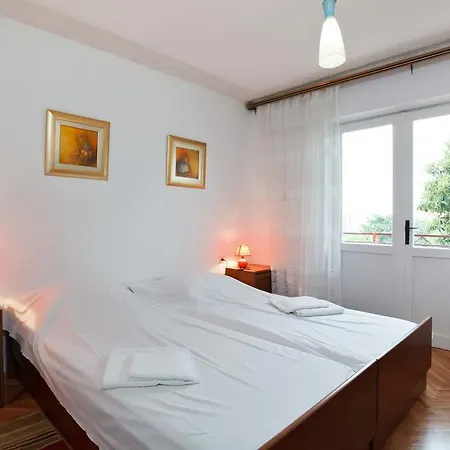 Adria Guest house